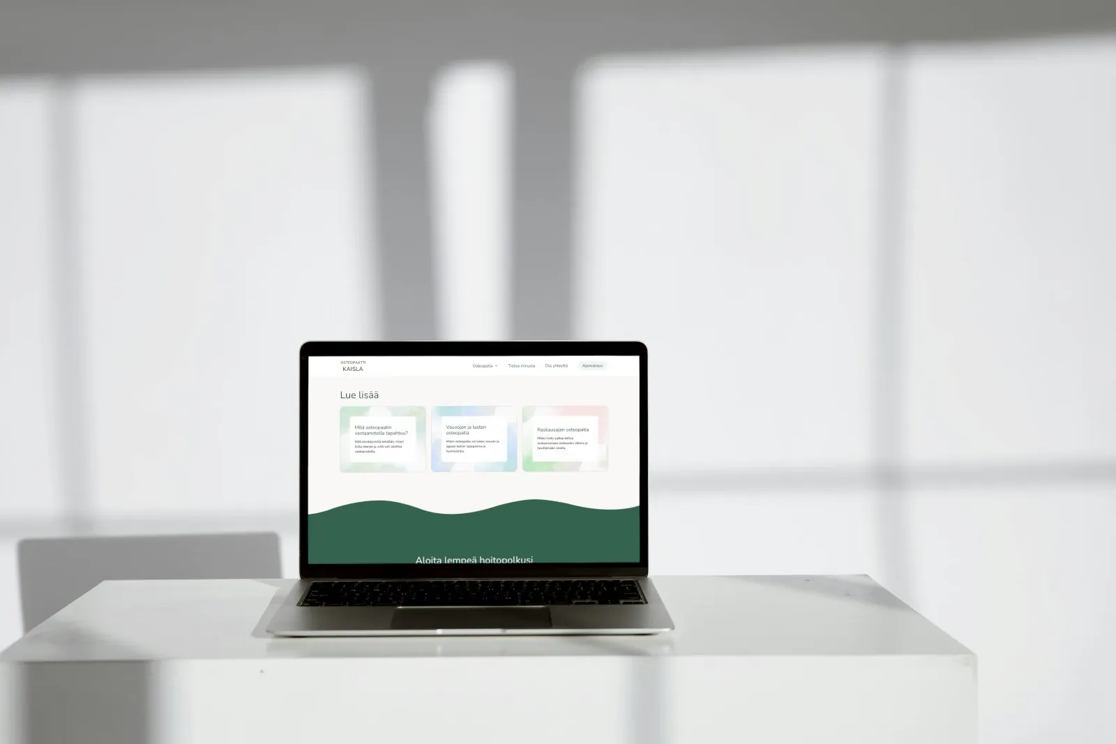 Tabletti laite, jossa verkkosivut näkyvissä
